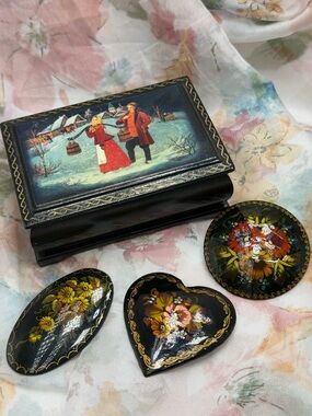 Vintage Russian Brooches and Box #20TB